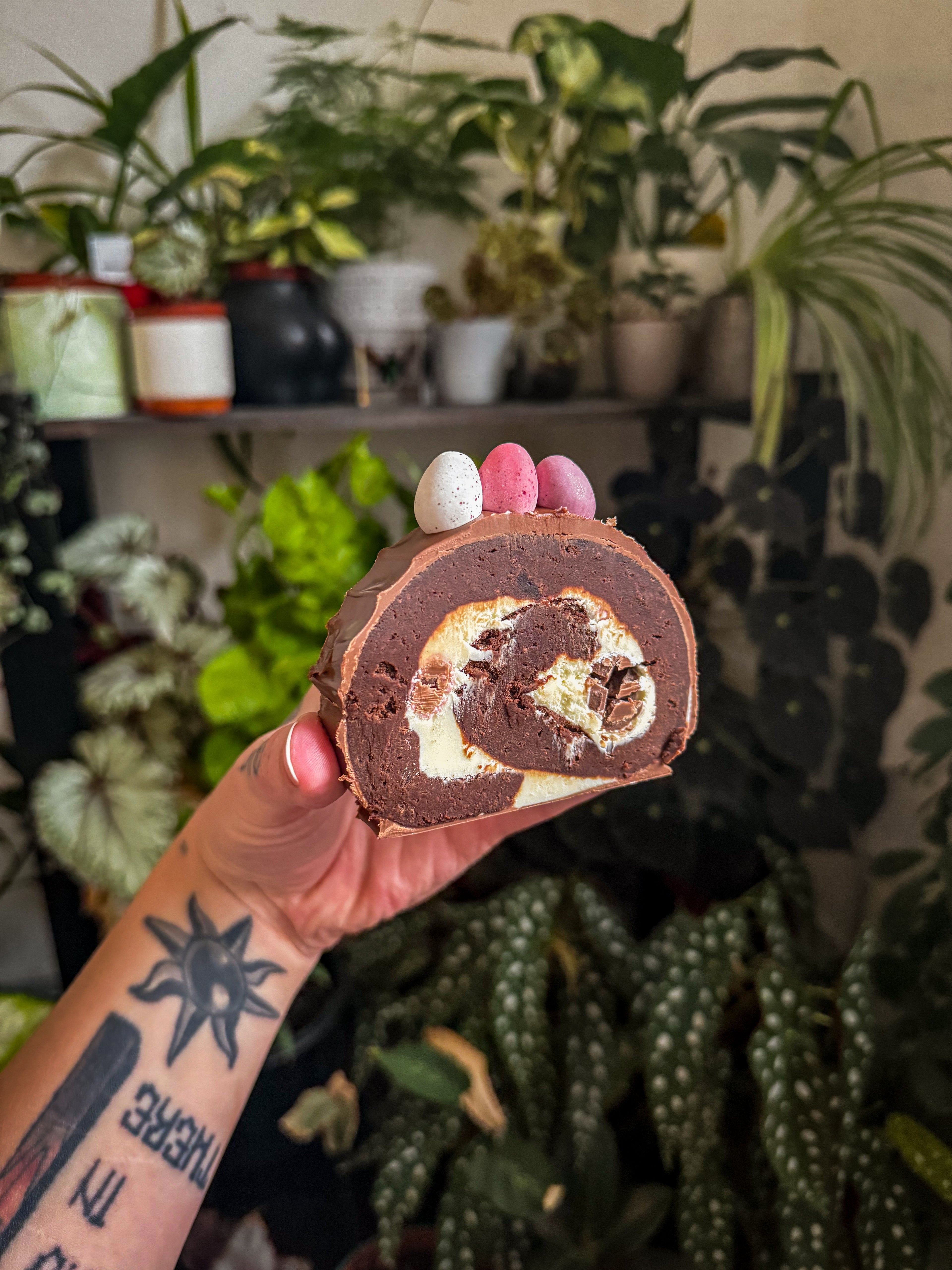 Mini egg brownie roll