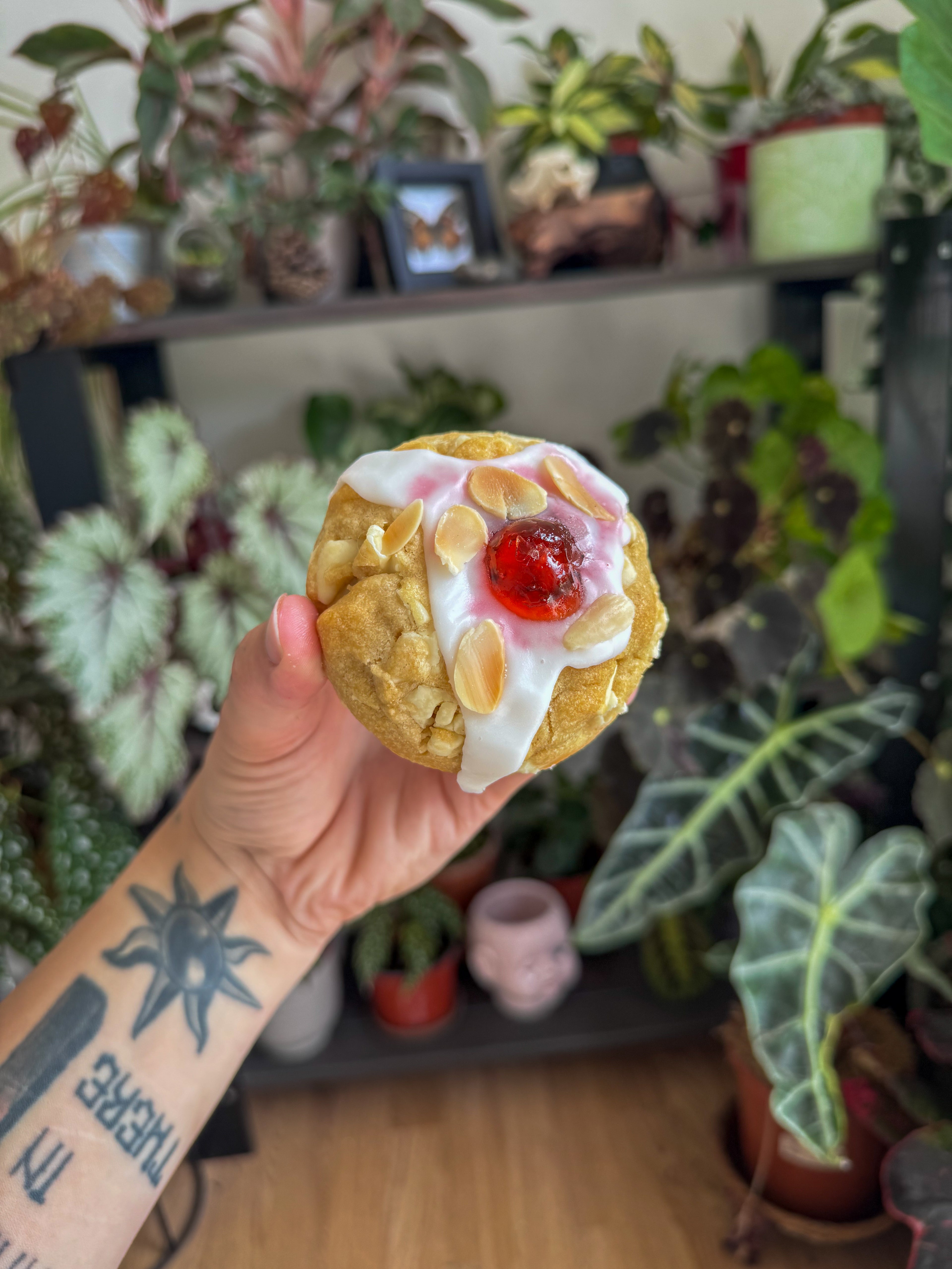 Cherry bakewell cookie (vg)